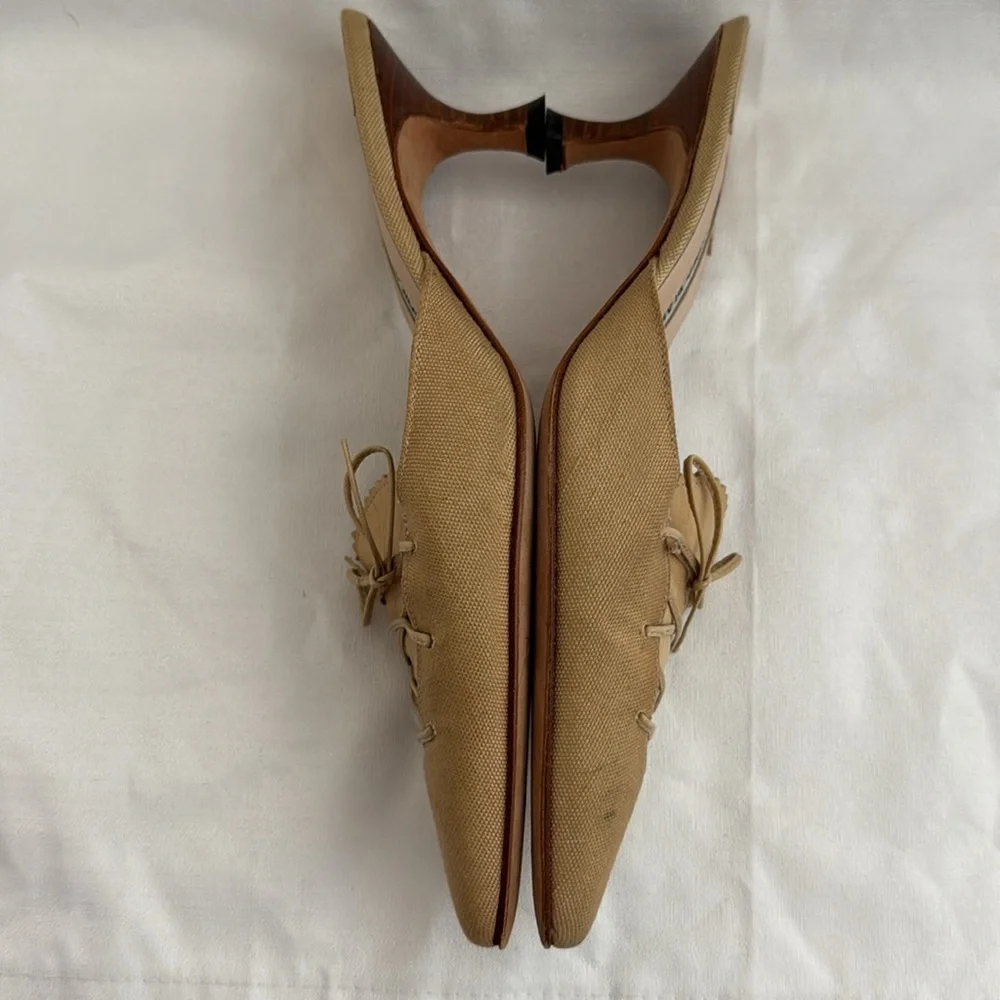 Vintage Manolo Blahnik Cream Mules - Picture 3 of 7